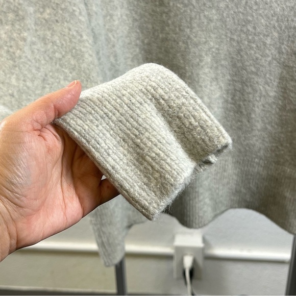 The Cuddle Collab Gray “I’m More of a Dog Person” Turtleneck Sweater Size S - Picture 3 of 12